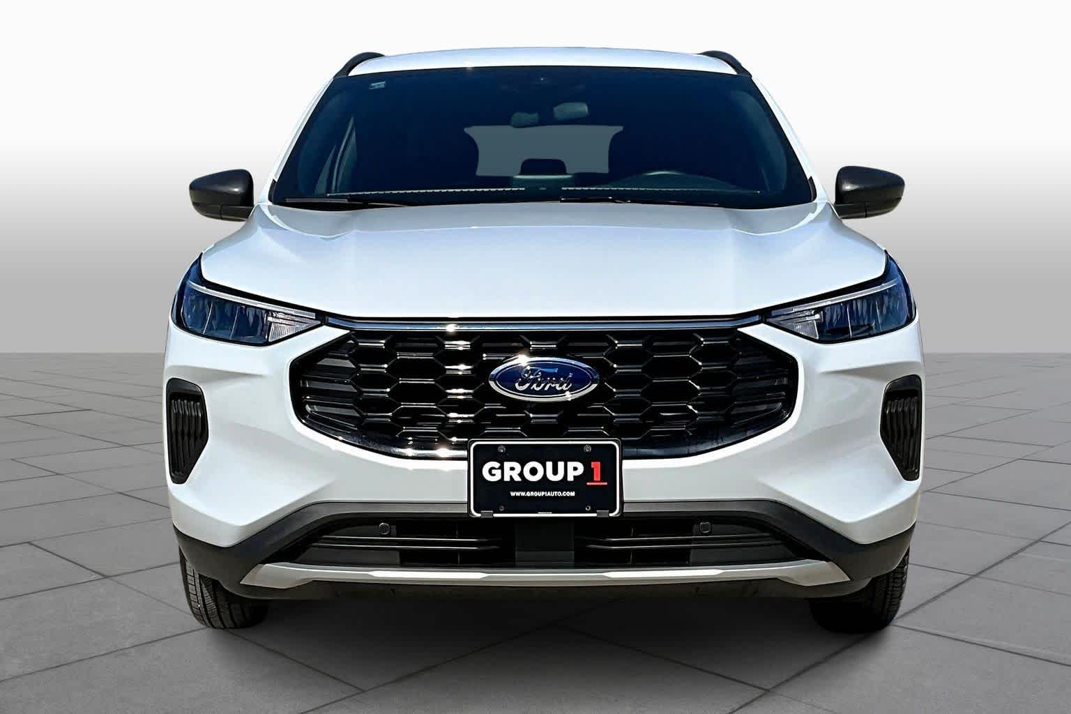 2025 Ford Escape ST-Line photo 3