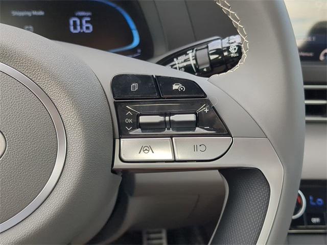 2025 Hyundai Elantra SEL Sport photo 22