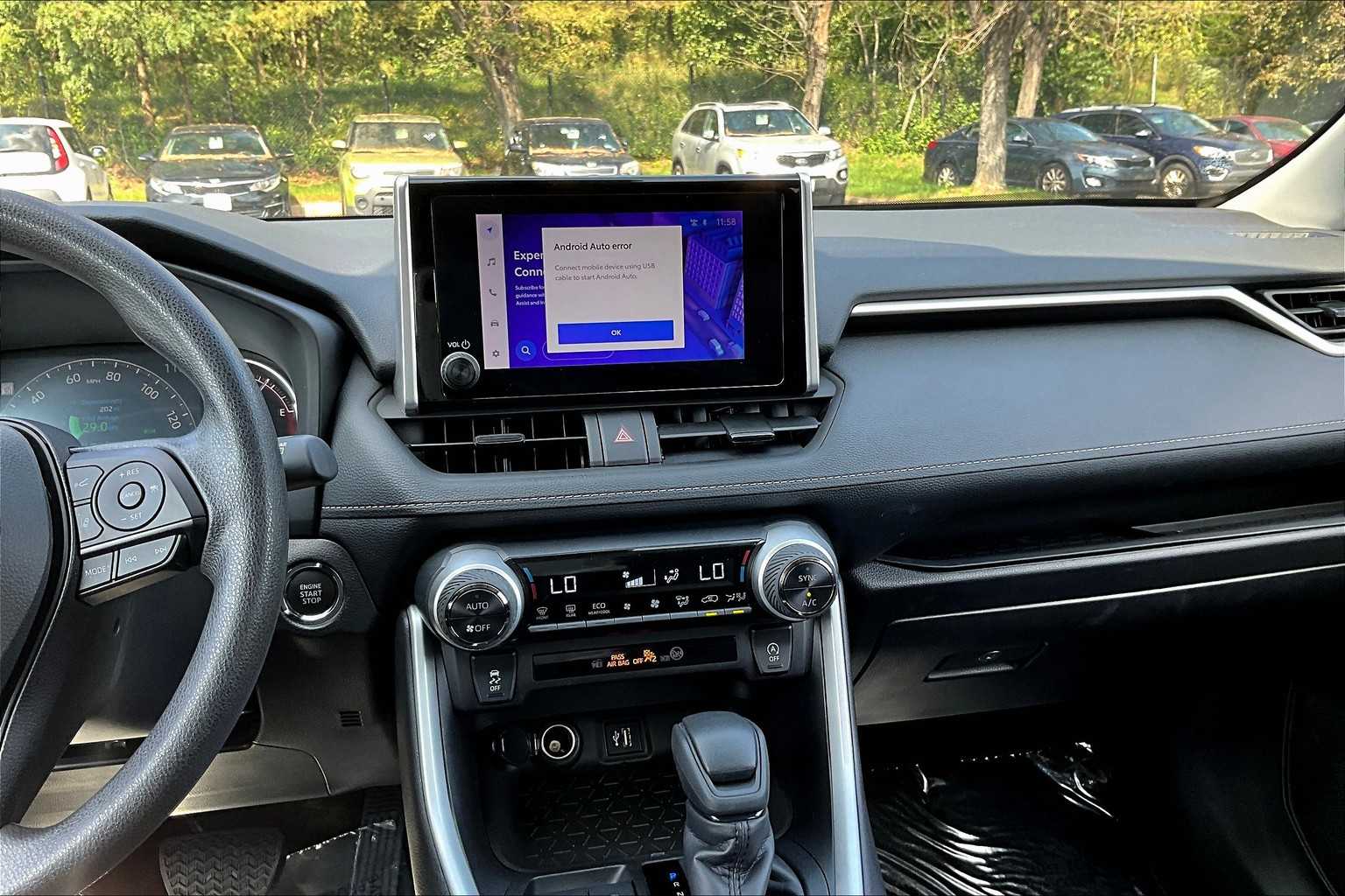 2025 Toyota RAV4 XLE photo 6