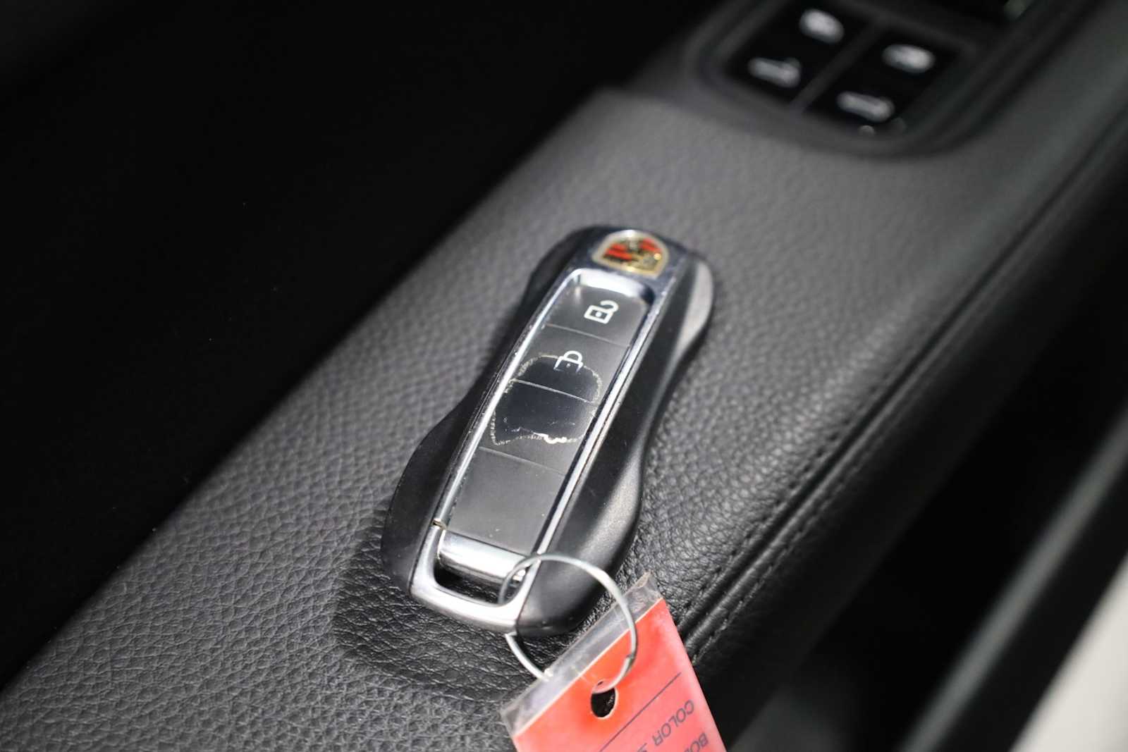 2020 Porsche Cayenne photo 34