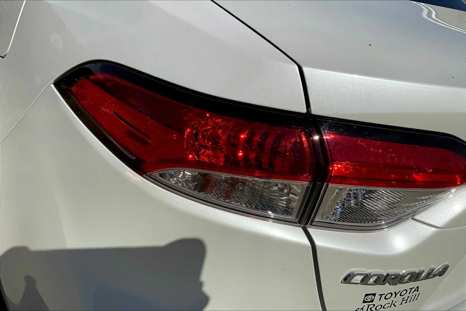2024 Toyota Corolla Hybrid LE photo 25