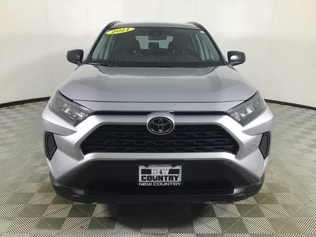 2021 Toyota RAV4 LE photo 2