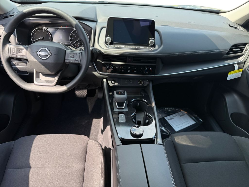 2026 Nissan Rogue S photo 6