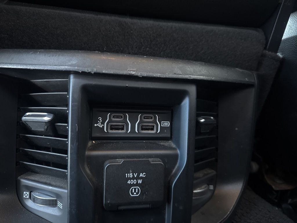 2020 Ram 2500 Laramie photo 16