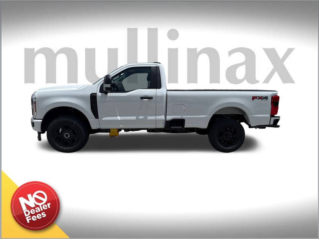 2025 Ford F-350 photo 2