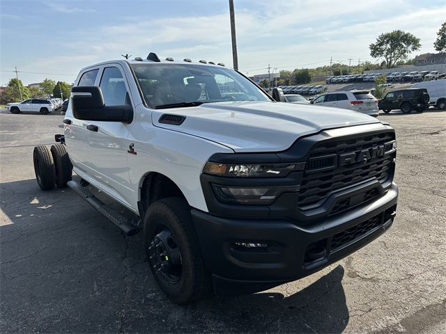 2026 Ram 3500 Tradesman photo 4