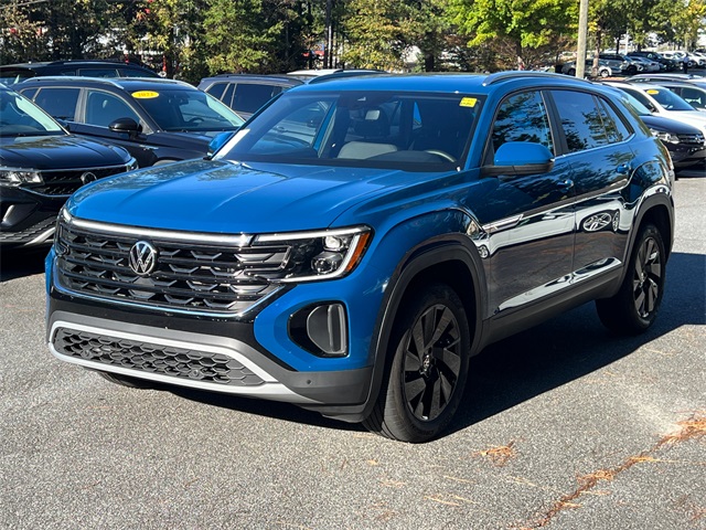 2025 Volkswagen Atlas Cross Sport SE Technology photo 3