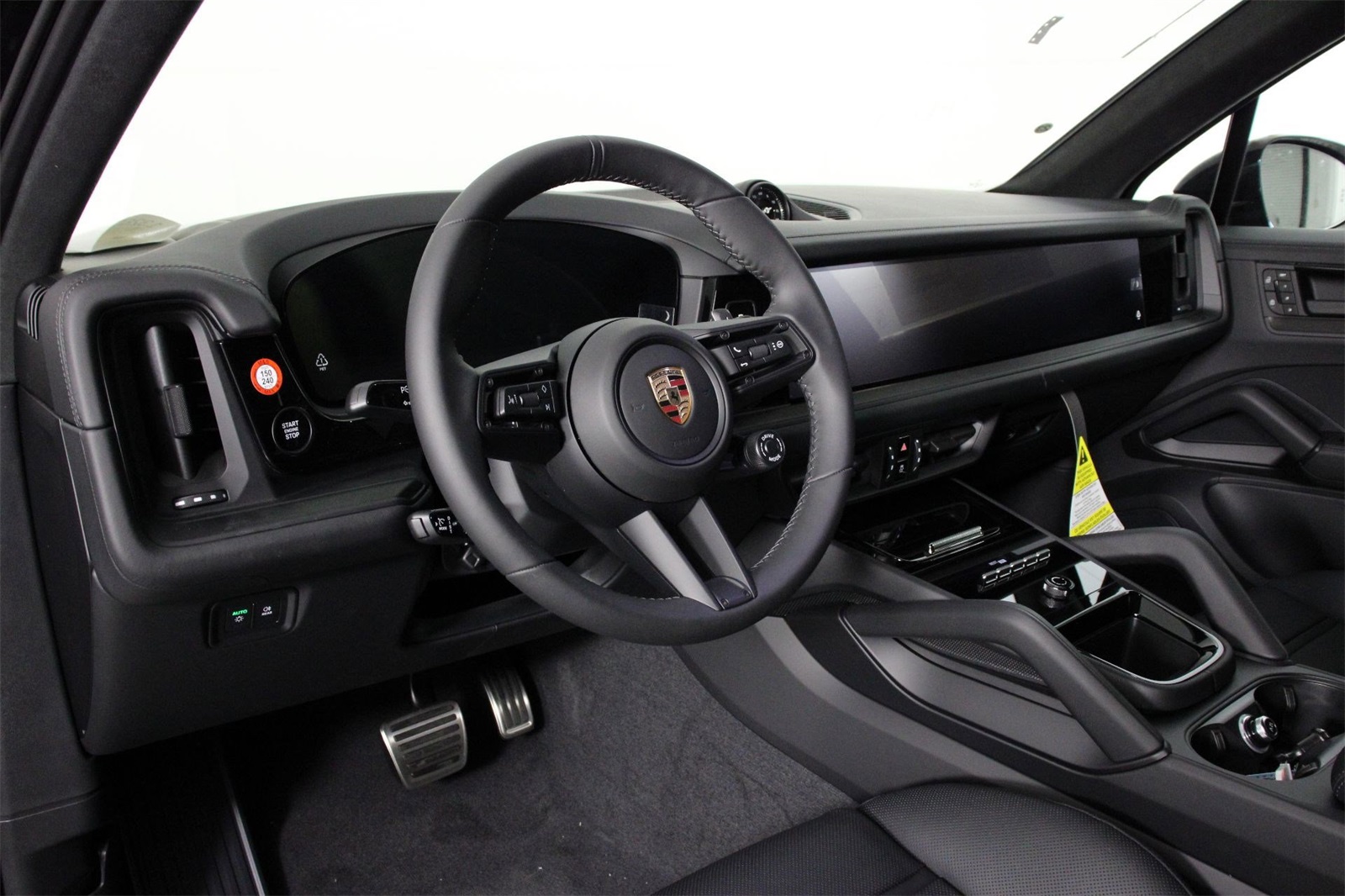 2026 Porsche Cayenne GTS photo 4