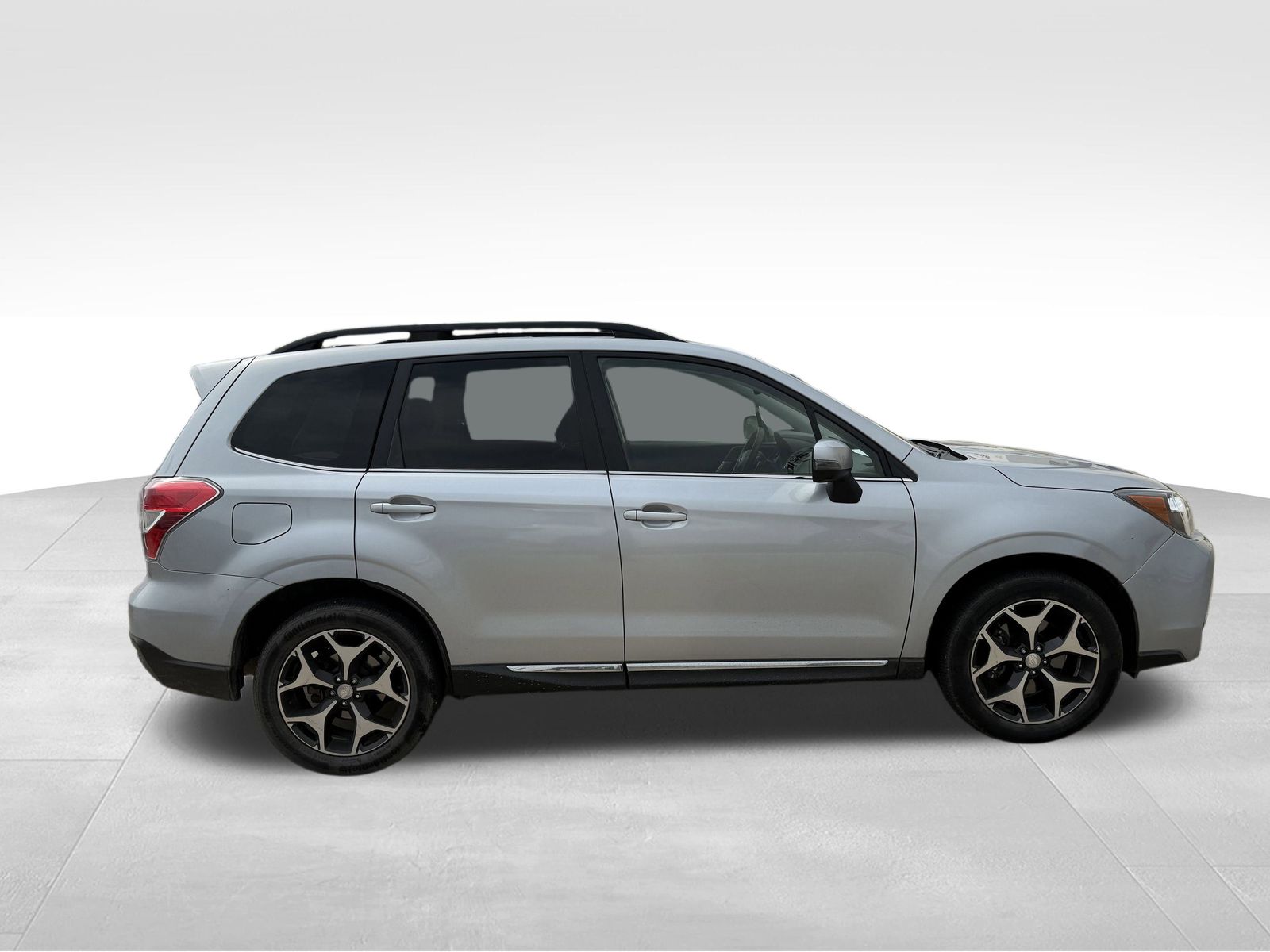 2015 Subaru Forester 2.0XT Touring photo 4