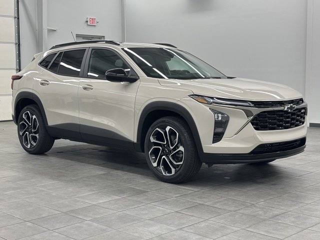 2026 Chevrolet Trax RS's photo