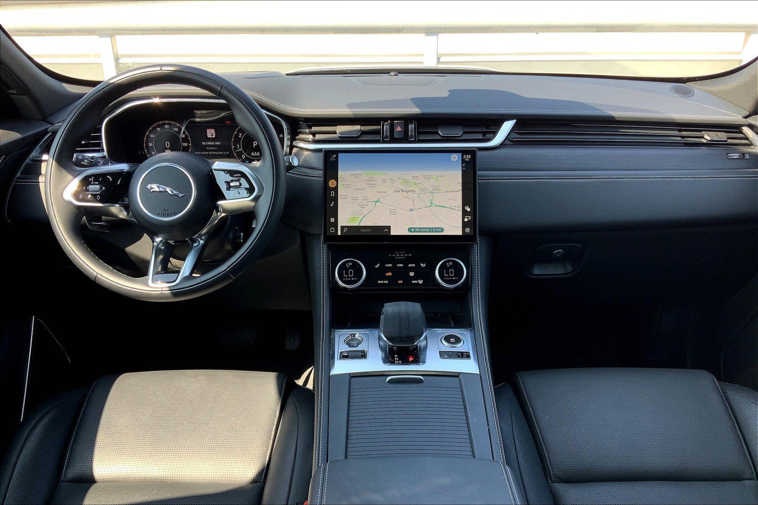 2025 Jaguar F-PACE P250 R-Dynamic S photo 29