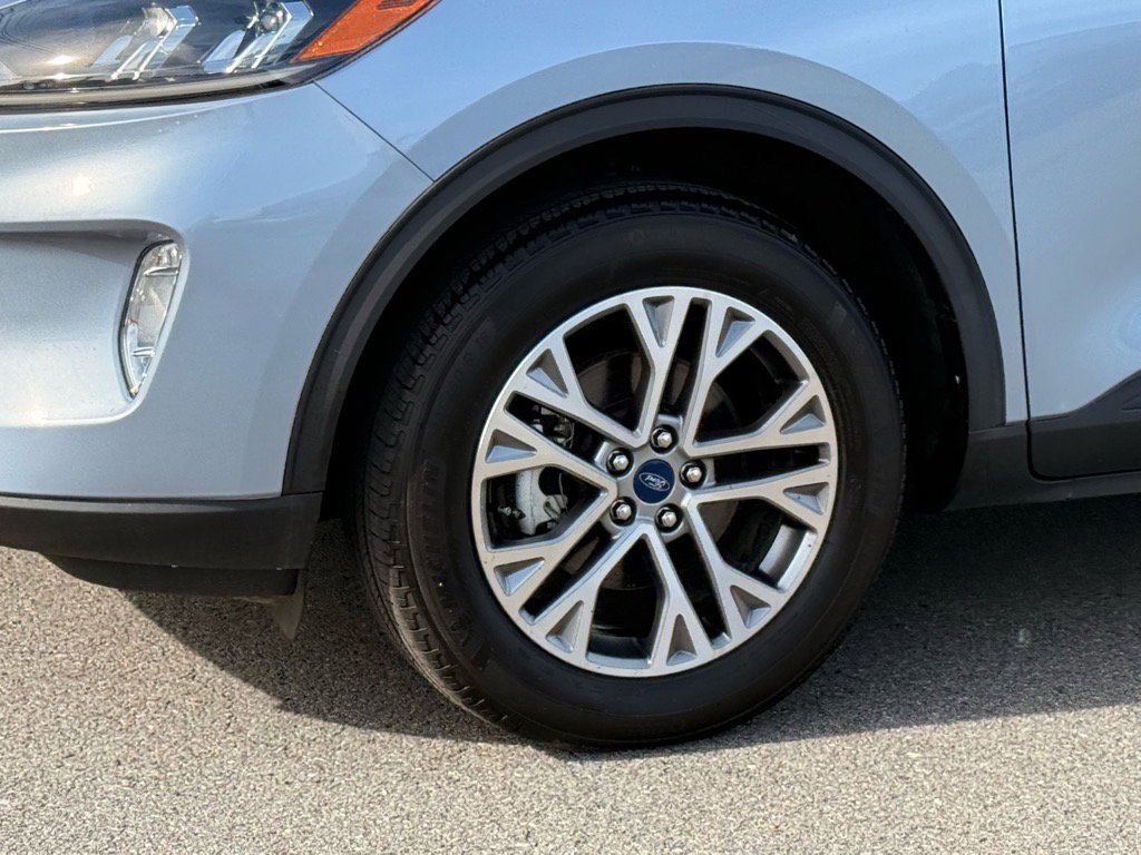 2022 Ford Escape SEL photo 19
