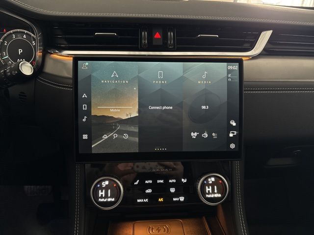 2025 Jaguar F-PACE P400 R-Dynamic S photo 18