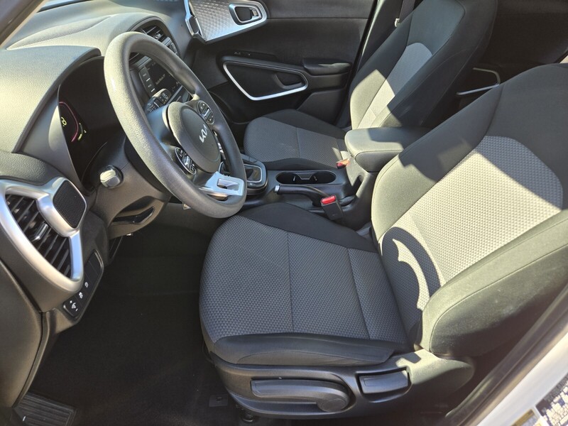 2024 Kia Soul LX photo 10
