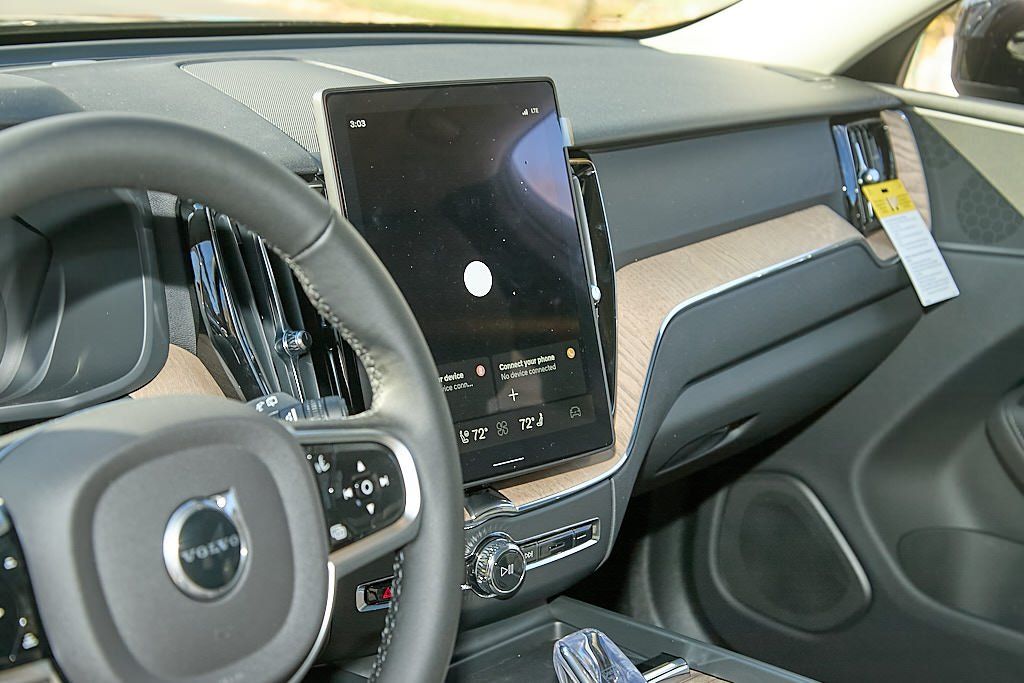 2026 VOLVO XC60 - Image 14