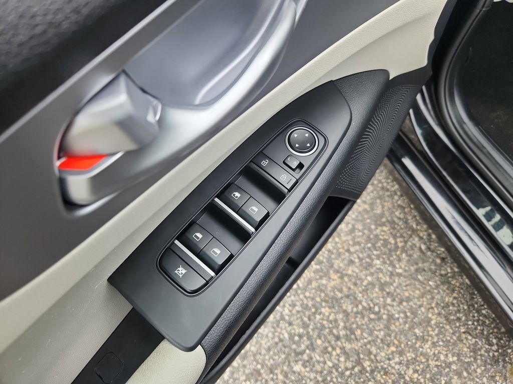 2022 Kia Forte LXS photo 12