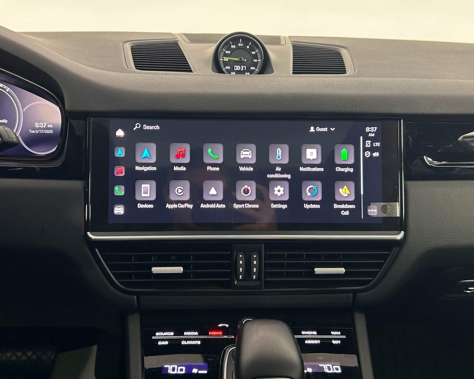 2023 Porsche Cayenne E-Hybrid Coupe photo 18