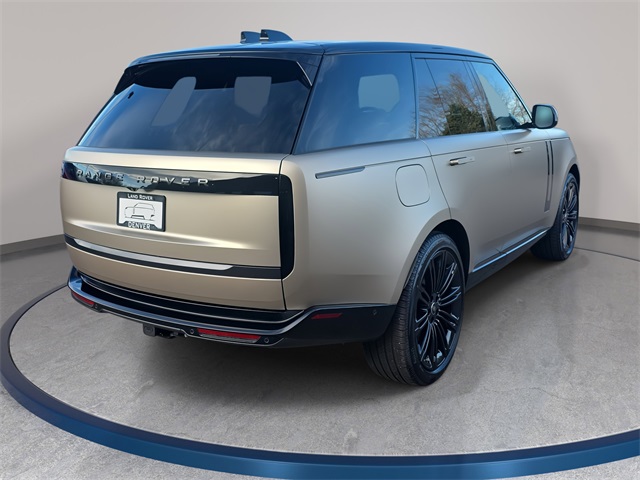 2025 Land Rover Range Rover SE photo 4