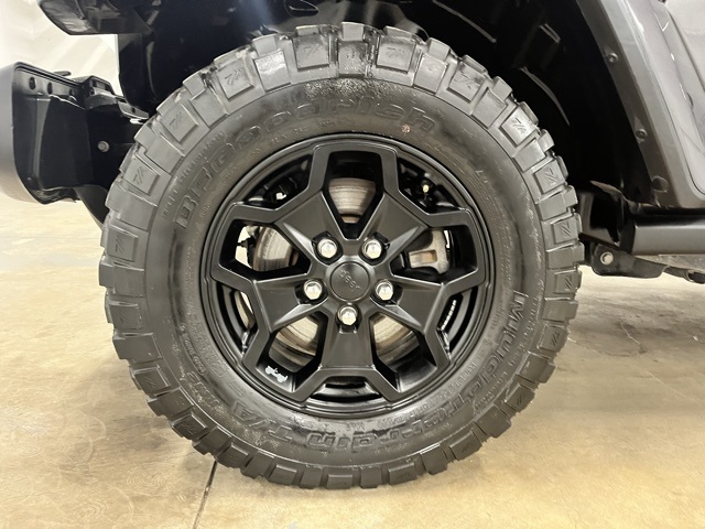 2023 Jeep Gladiator Willys photo 9