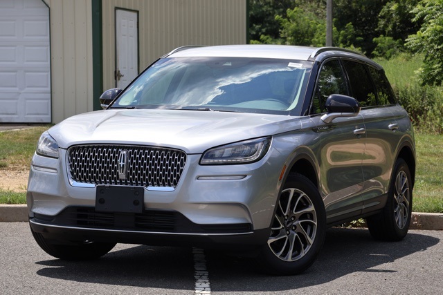 2022 Lincoln Corsair Base