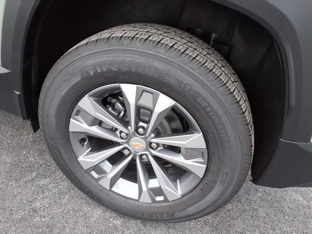 2026 Chevrolet Equinox LT photo 4