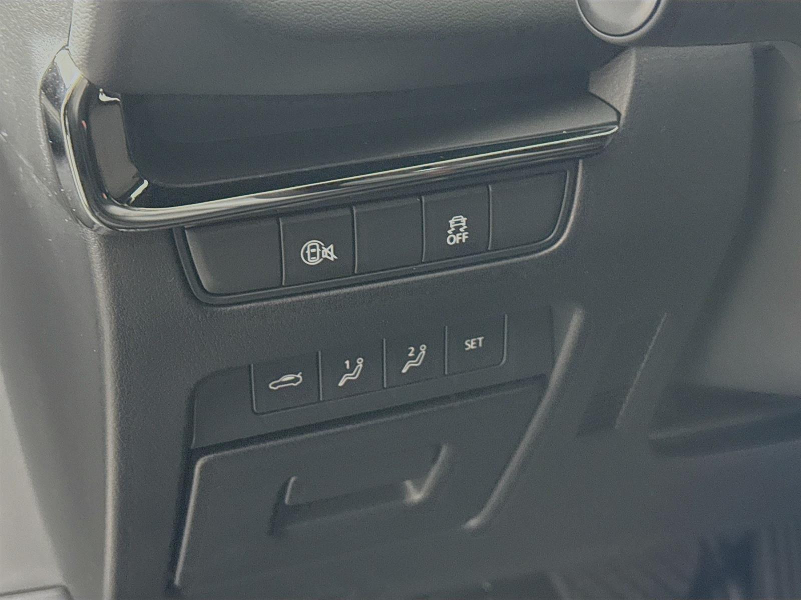 2025 Mazda Mazda3 2.5 s Preferred photo 14