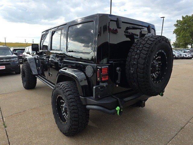 2012 Jeep Wrangler Unlimited Call of Duty: MW3 Edition photo 5