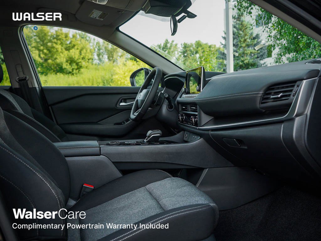 2026 Nissan Rogue SV photo 8