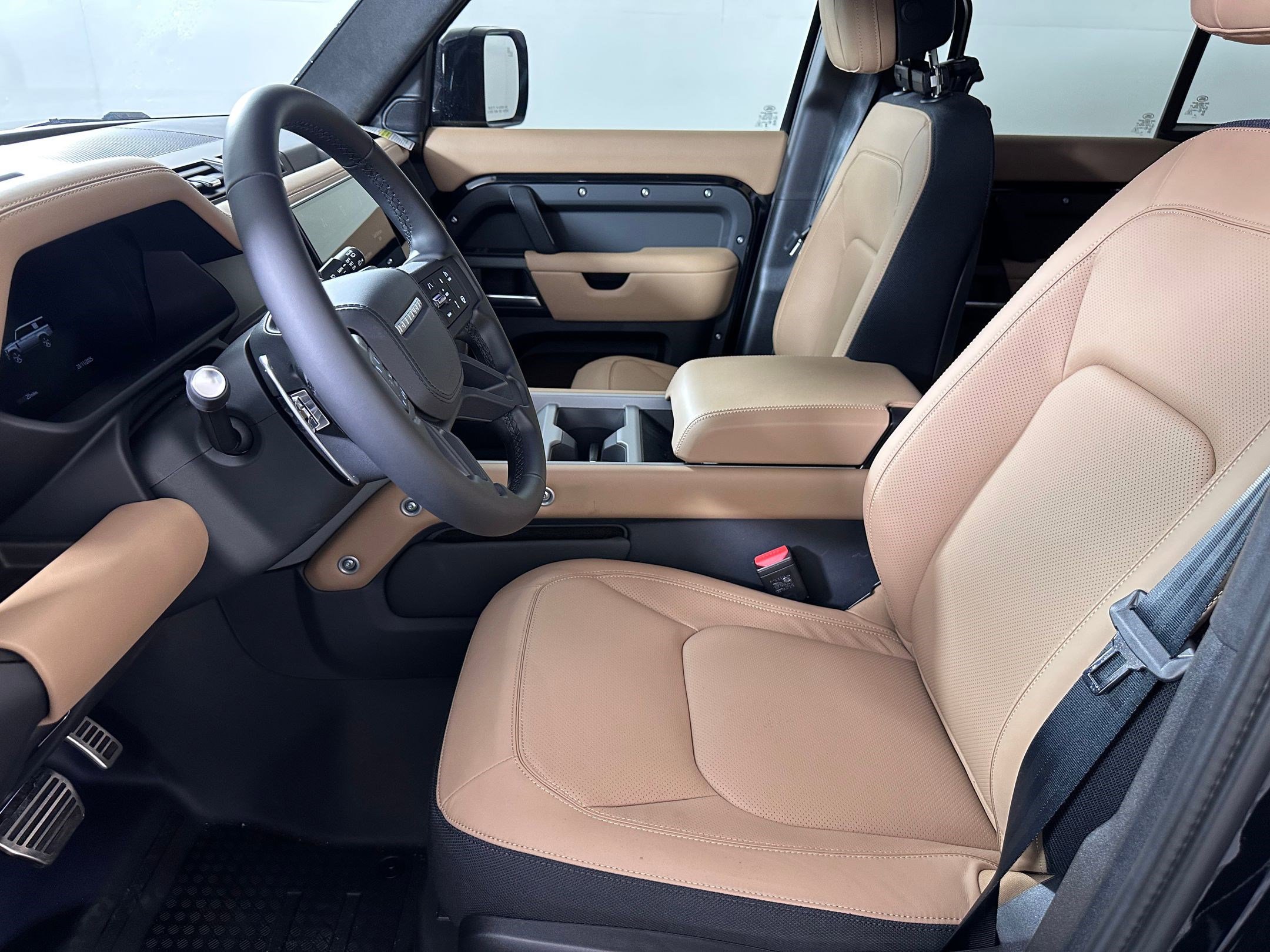 2026 Land Rover Defender 130 V8 photo 4