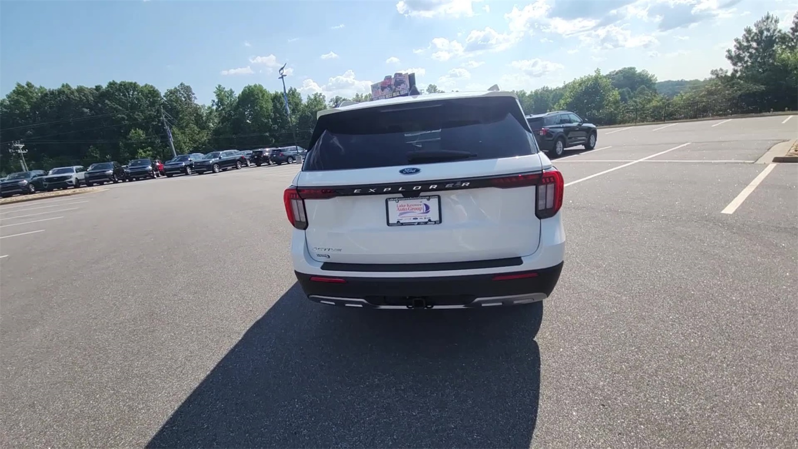 2025 Ford Explorer photo 9