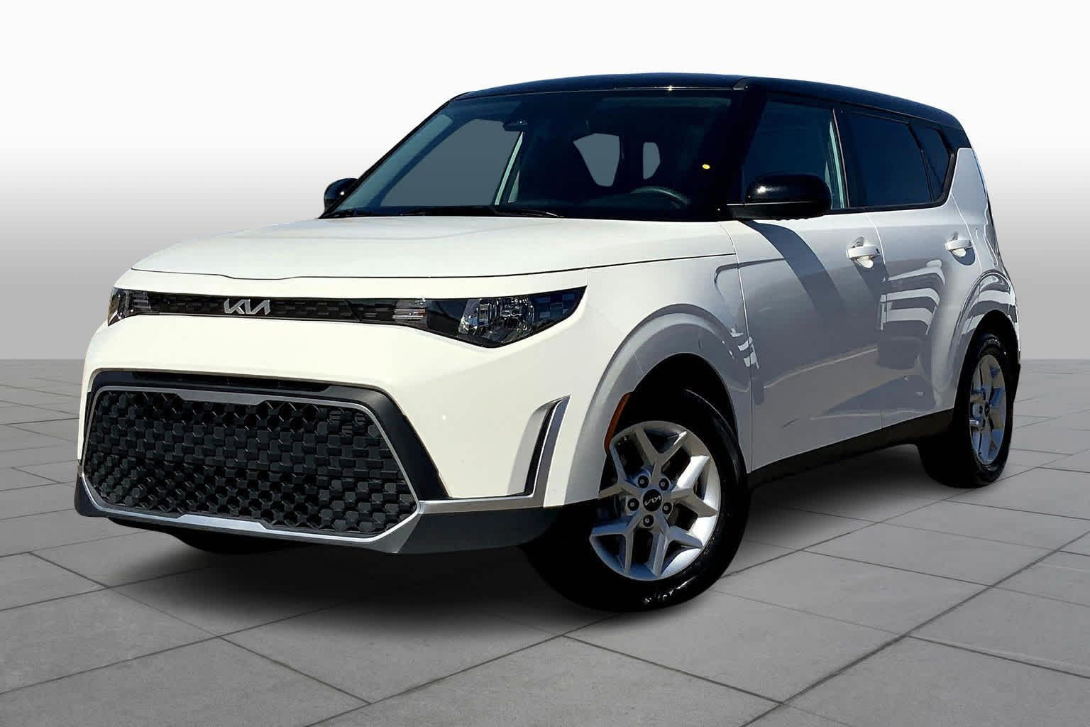 2025 Kia Soul S's photo