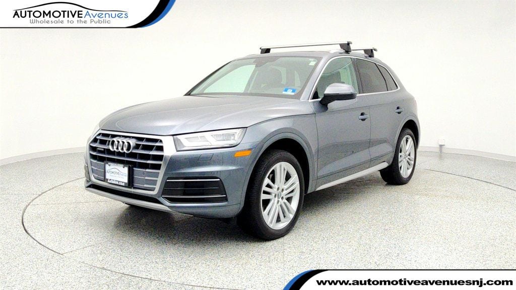 2020 Audi Q5 Premium Plus's photo