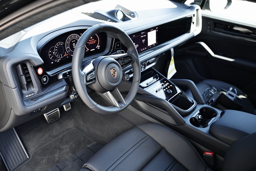 2026 Porsche Cayenne GTS Coupe photo 3
