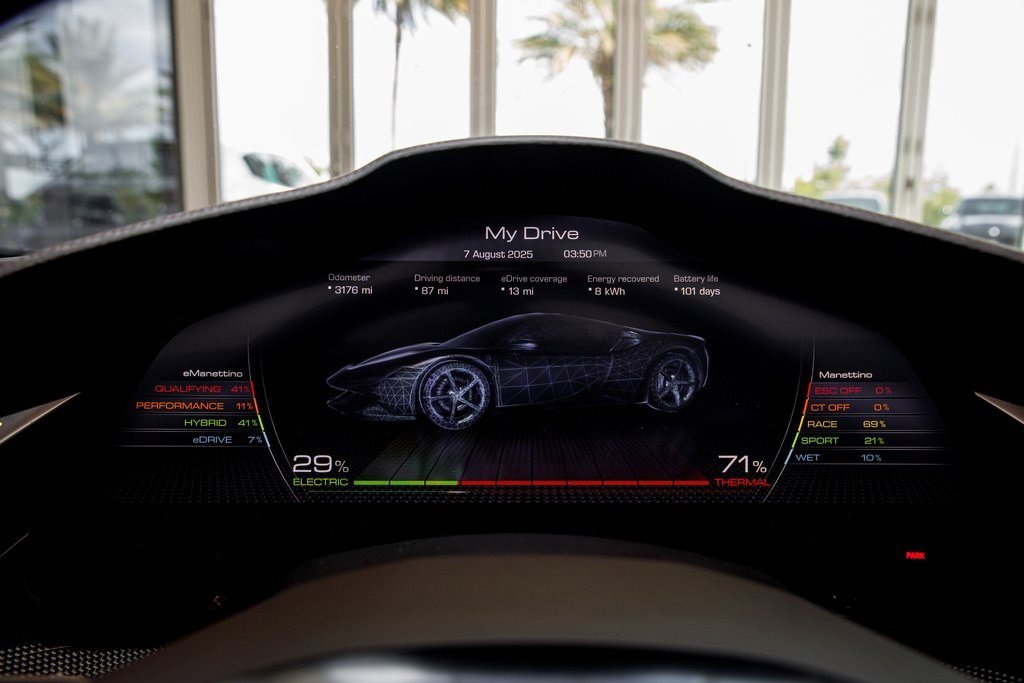 2023 Ferrari SF90 Spider photo 40