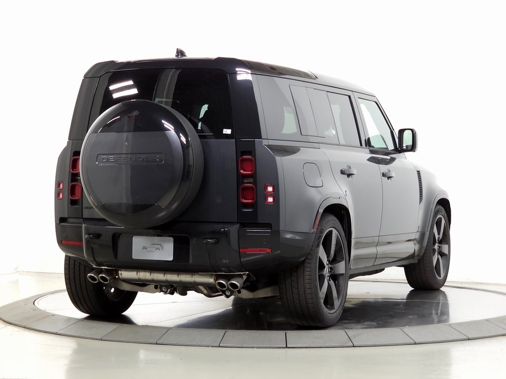 2025 Land Rover Defender 110 X-Dynamic SE photo 4