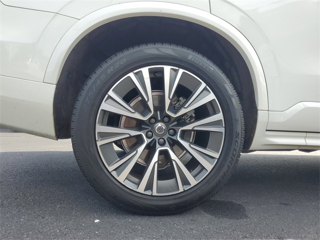 2020 Volvo XC90 T6 Momentum photo 7