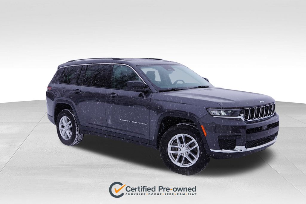 2022 Jeep Grand Cherokee L Laredo's photo