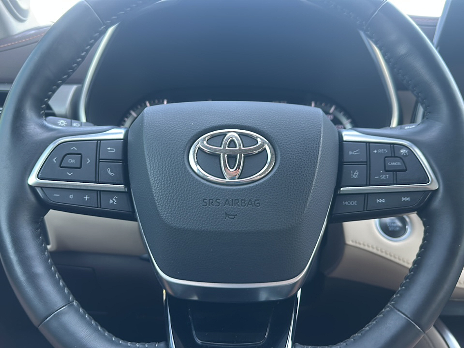 2021 Toyota Highlander Limited photo 18