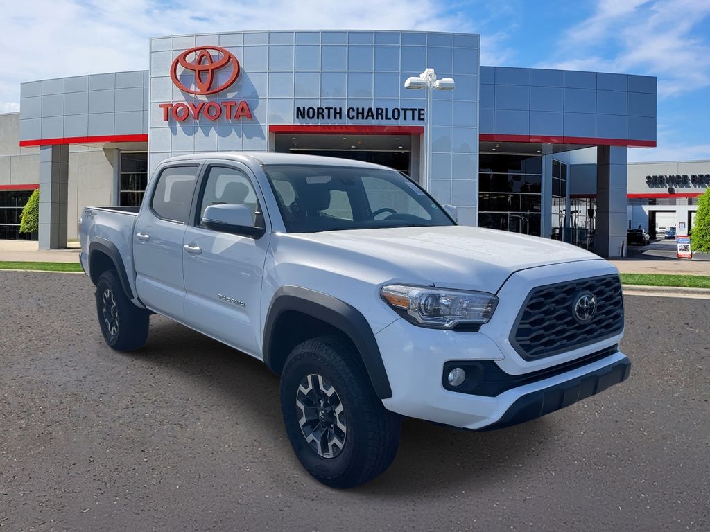 2023 Toyota Tacoma SR5's photo