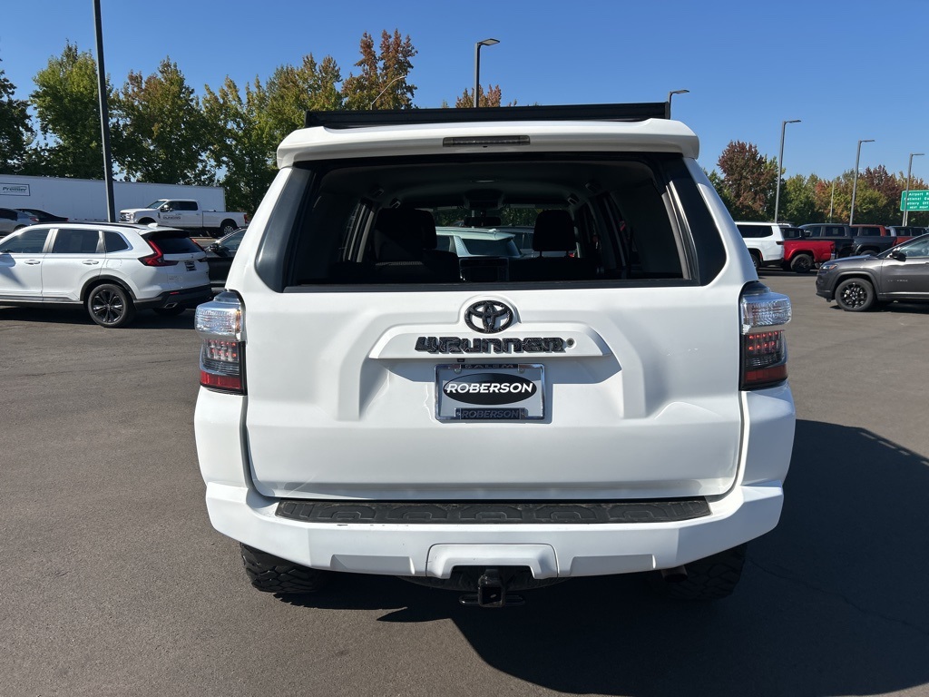 2016 Toyota 4Runner SR5 photo 5