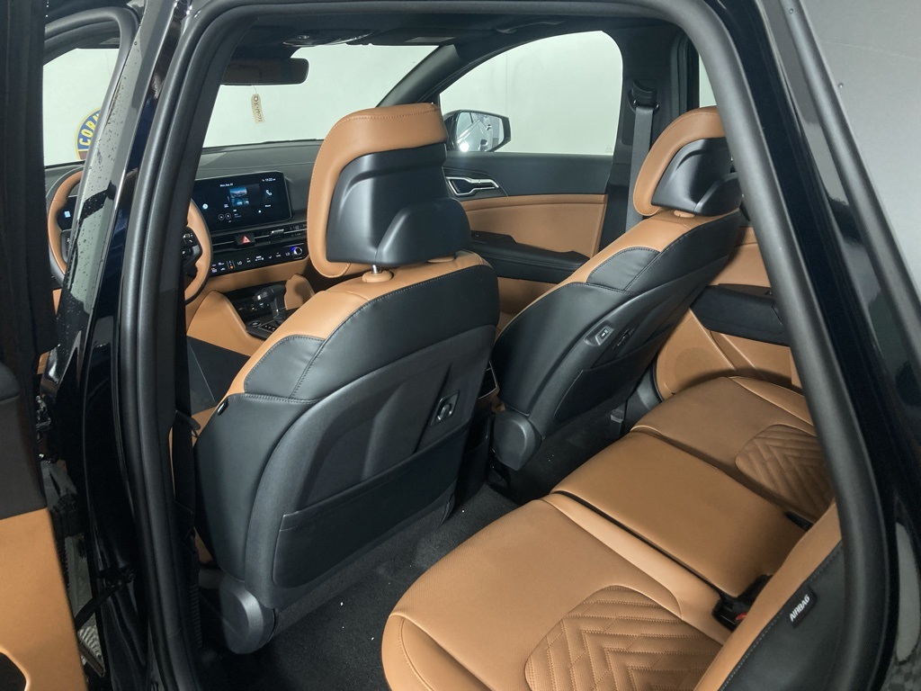 2026 Kia Sportage X-Line photo 2
