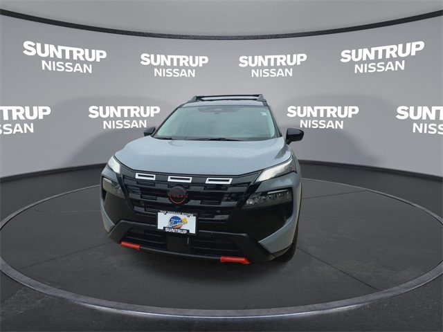 2025 Nissan Rogue SV photo 2