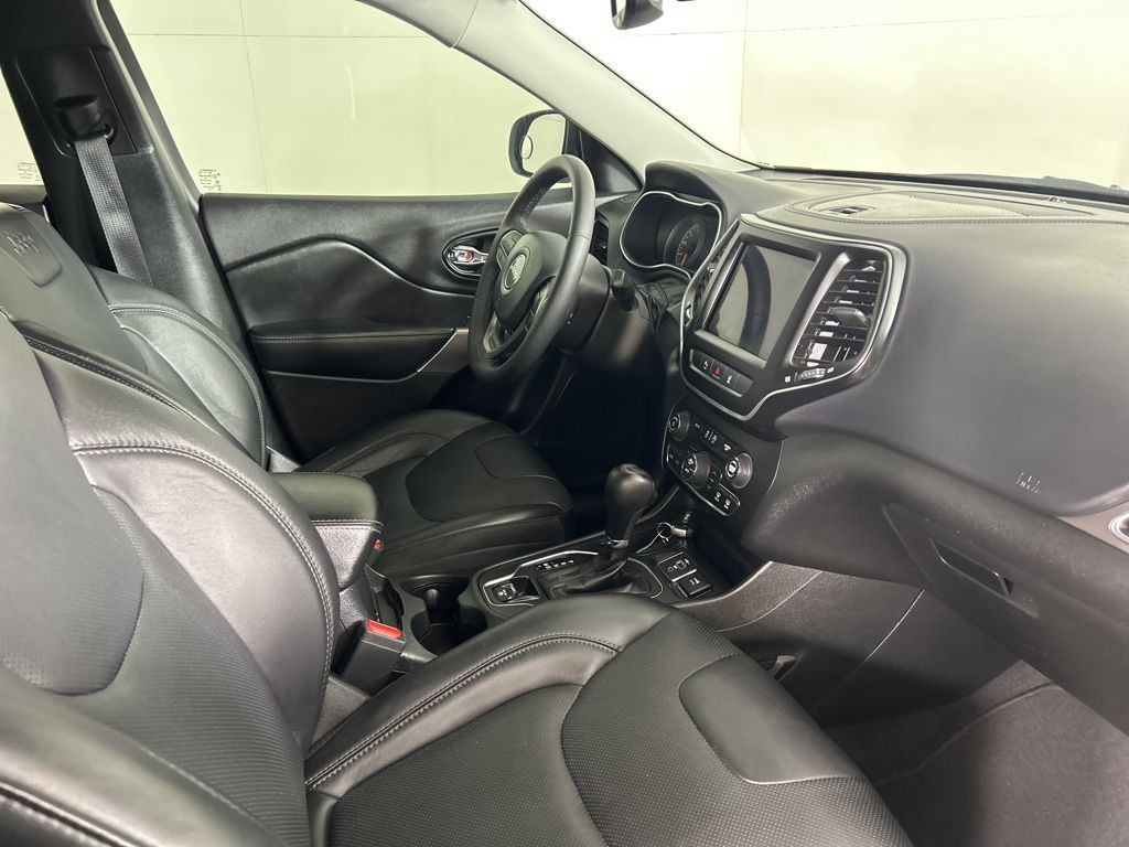 2021 Jeep Cherokee Latitude Lux photo 19