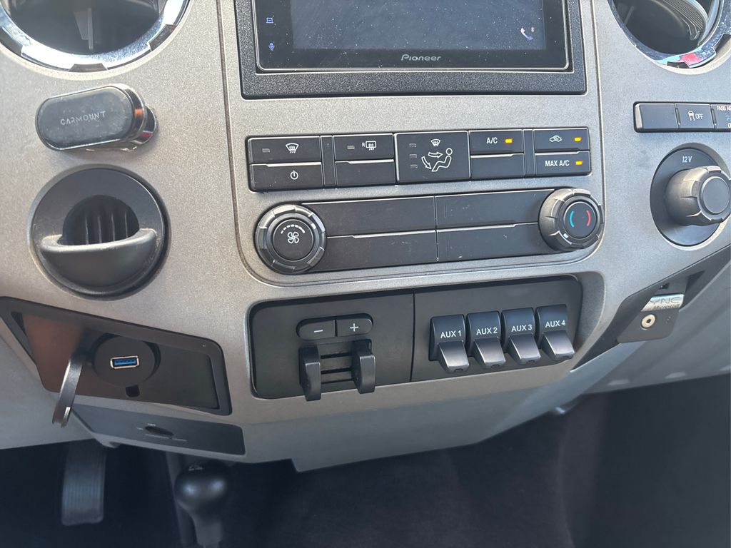2015 Ford F-250 photo 21