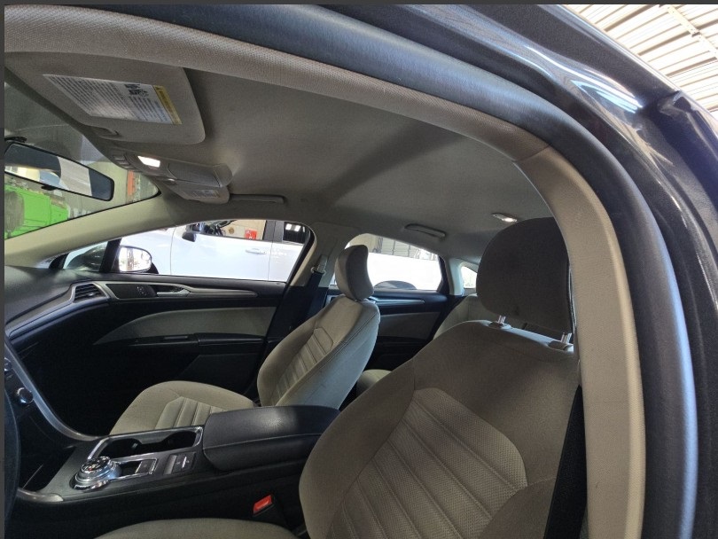 2017 Ford Fusion Hybrid S photo 21