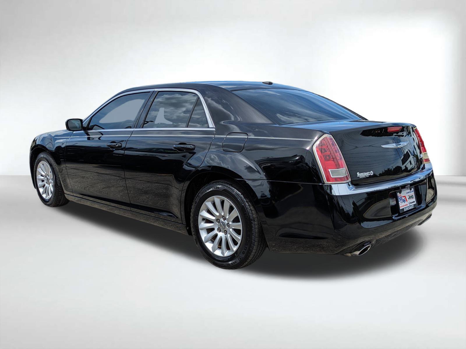 2012 Chrysler 300 Base photo 5