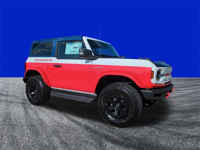 2025 Ford Bronco First Edition photo 2