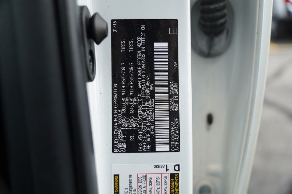 2016 Toyota 4Runner SR5 photo 19