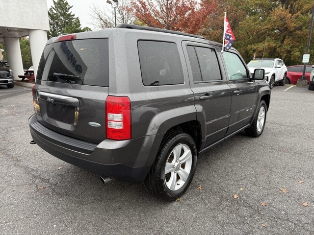 2016 Jeep Patriot Latitude photo 3