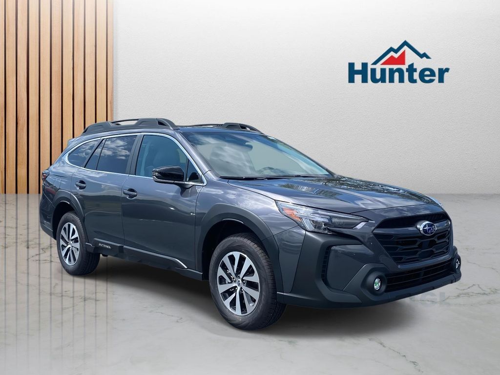 2025 Subaru Outback Premium's photo
